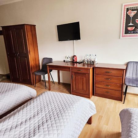 Restauracja Hotel Przystan ลูบลิน ภายนอก รูปภาพ