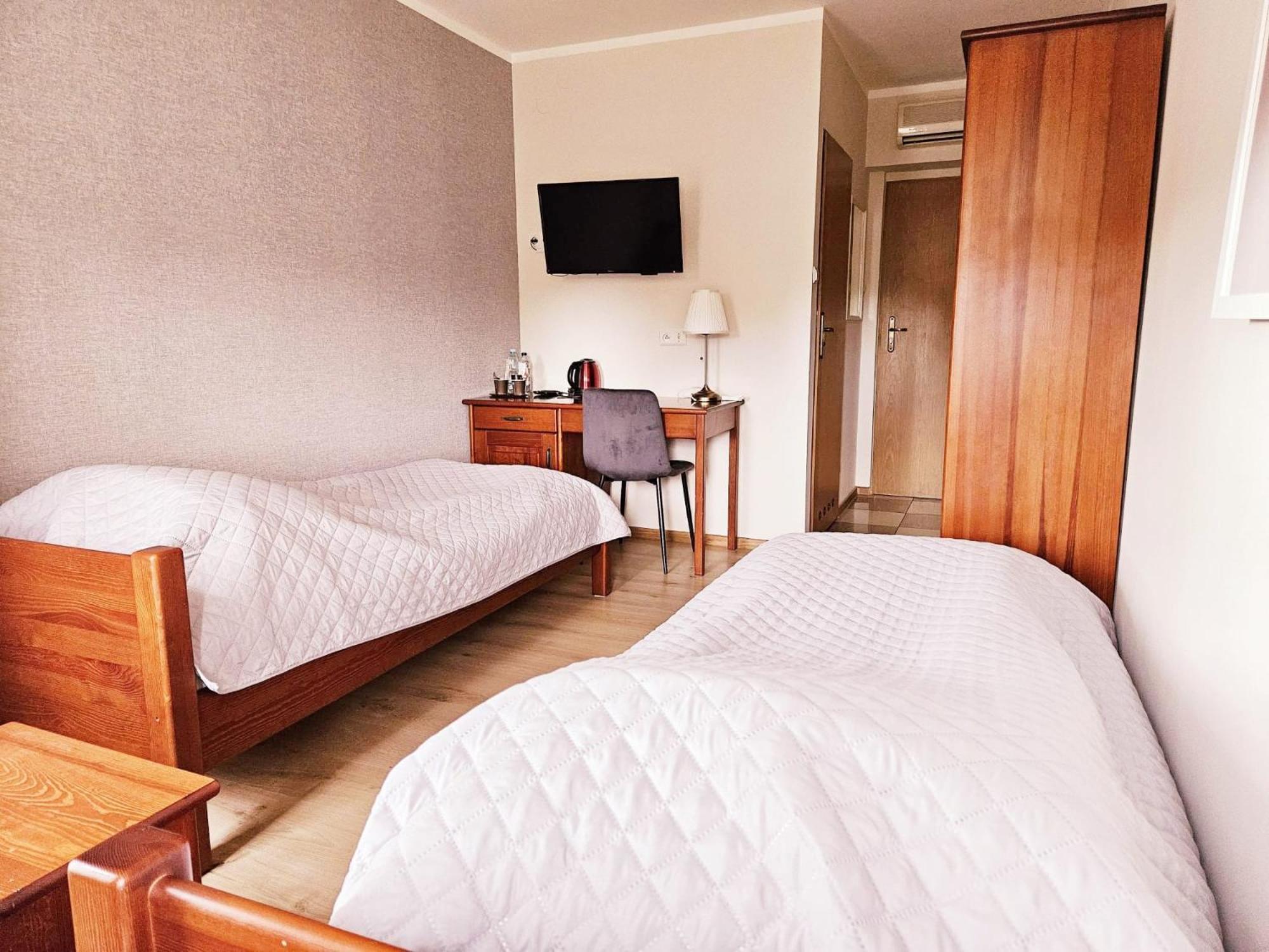 Restauracja Hotel Przystan ลูบลิน ภายนอก รูปภาพ